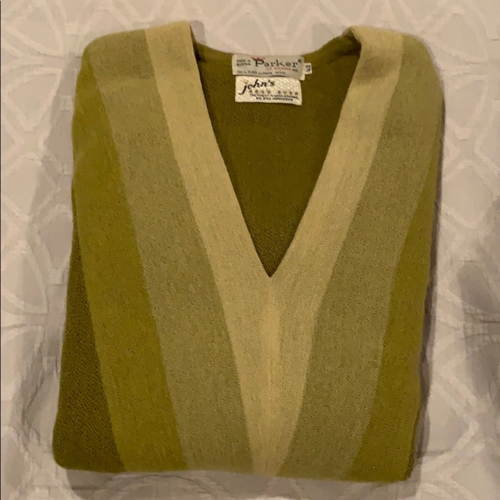 VINTAGE Parker of Vienna Alpaca V Neck Sweater